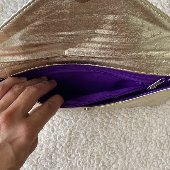 Aldo Faux Leather Gold Envelope Wristlet Clutch - Picture 5 of 16